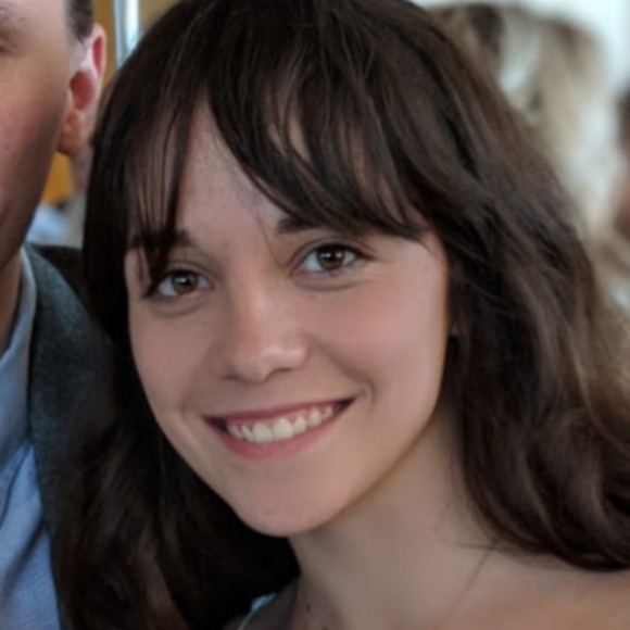 Meet your Posher, Addison - Picture 1 of 1